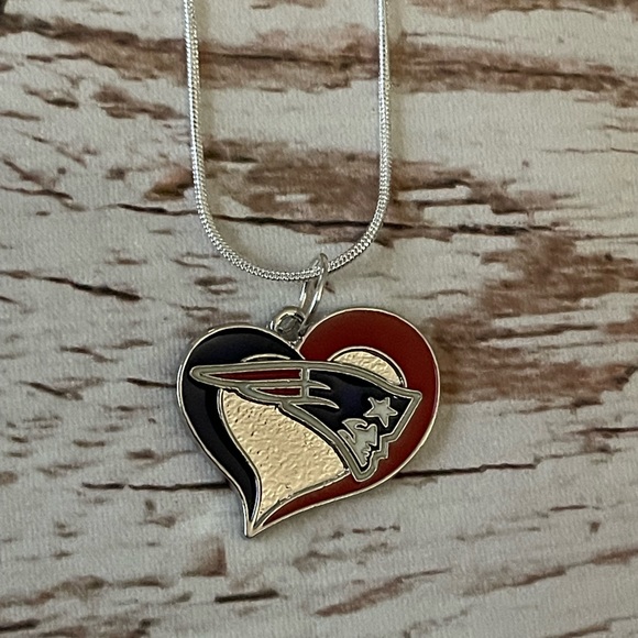New England patriots necklace - Picture 1 of 1